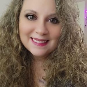 Meet your Posher, Vicki